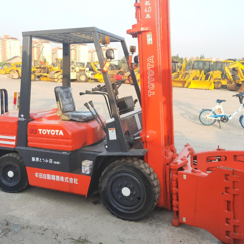 Toyota électrique Camion élévateur 3 tonnes pour usines Construction Hauteur maximale de levage 4,5 m
