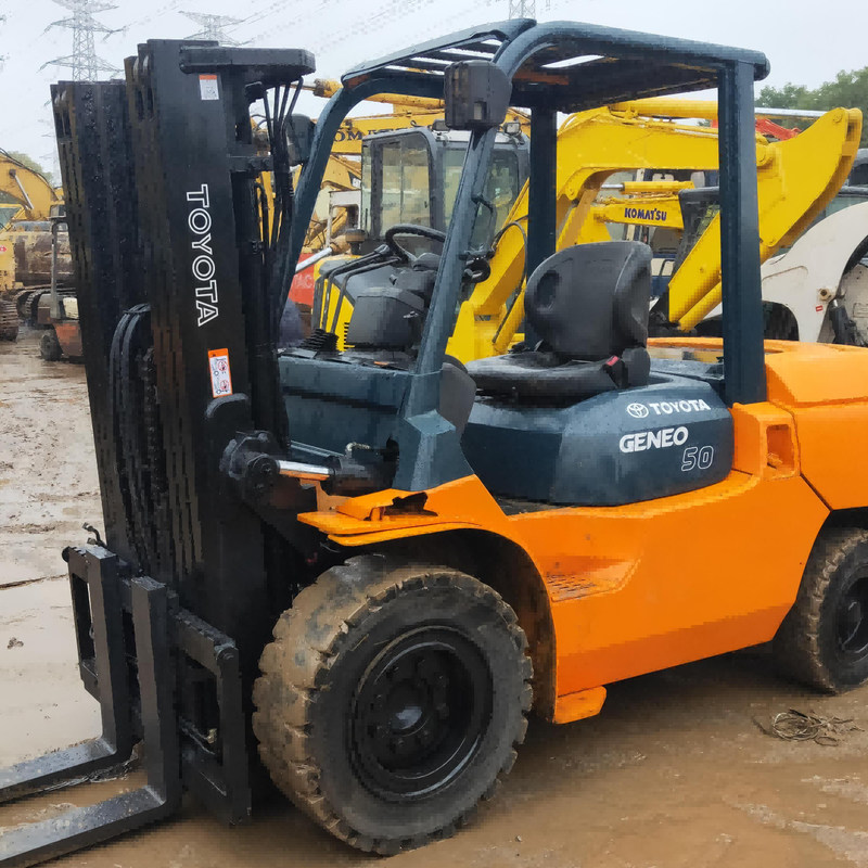 Venteuse de chariots élévateurs FD50 Toyota Diesel 5 tonnes Hauteur maximale de levage 4,5 m