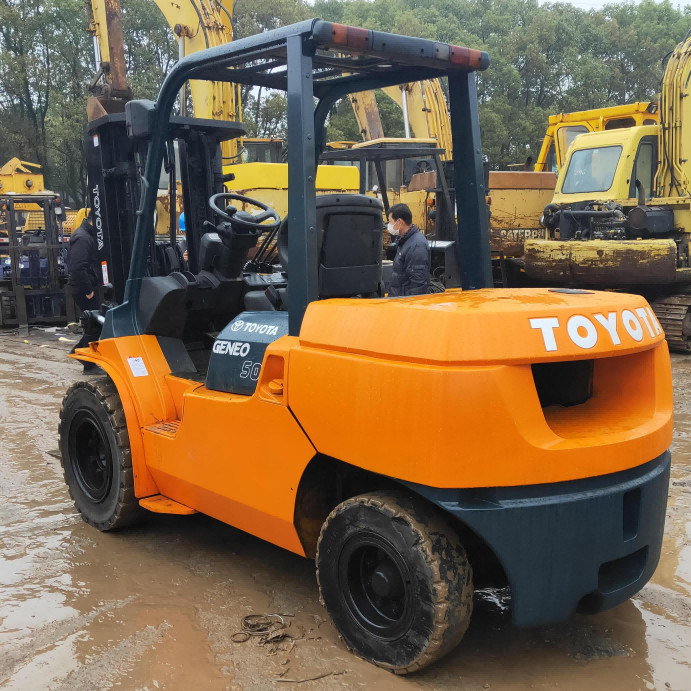 Venteuse de chariots élévateurs FD50 Toyota Diesel 5 tonnes Hauteur maximale de levage 4,5 m