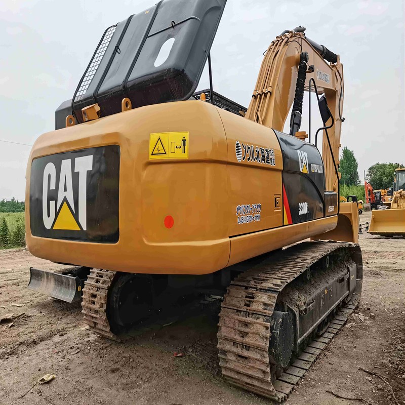 Grande pelle utilisée CAT 330D2 pelle sur chenilles de 30 tonnes 156kw avec godet de 1,54 m3