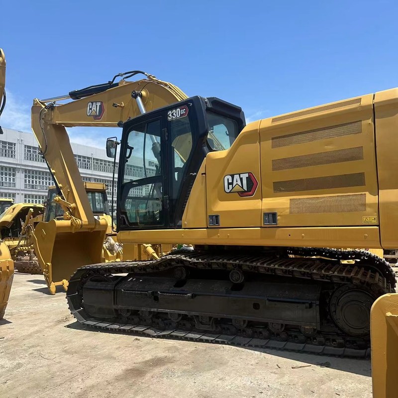 Excavatrice d'occasion CAT 330GC Pelle sur chenilles de 30 tonnes 151kw avec godet de 1,6 m3