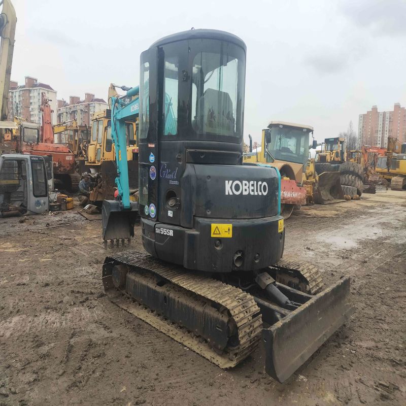 Excavateur mini Kobelco Digger SK55 d'occasion pour les travaux à petite échelle
