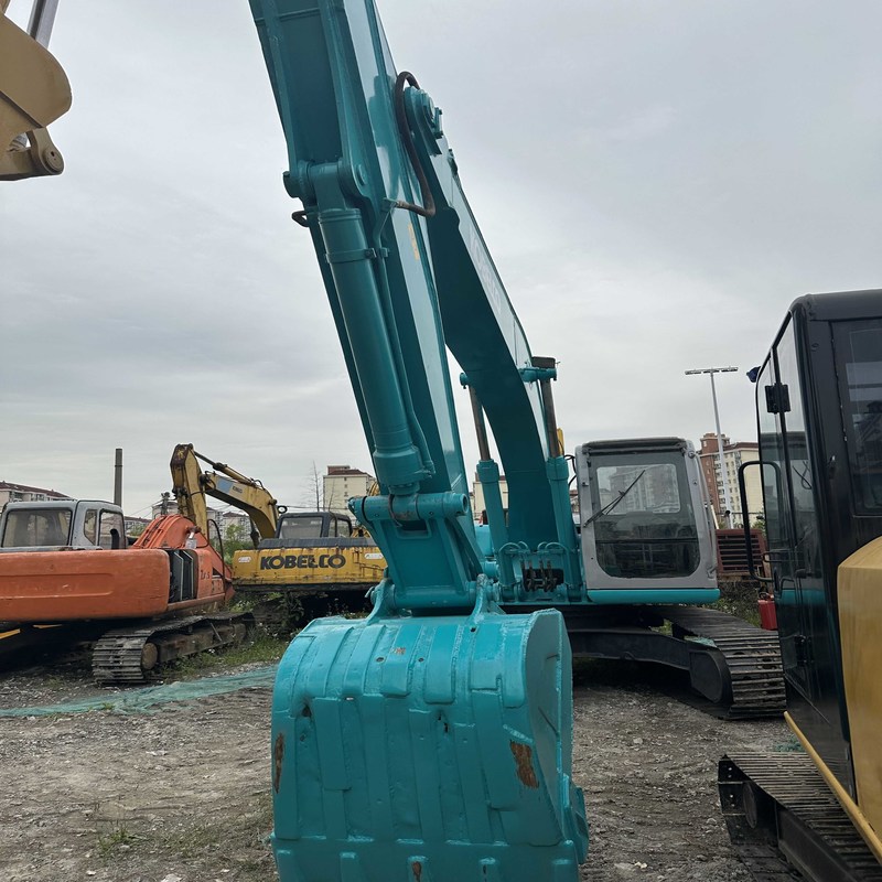 Excavateur à rouleaux de type moyen de 20 tonnes d'occasion