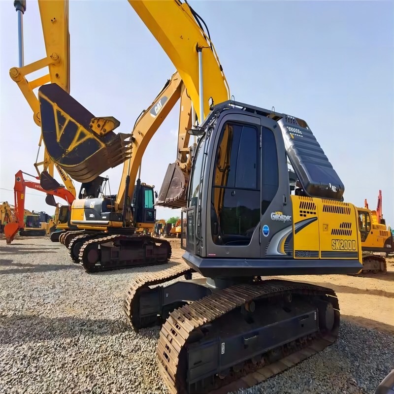 Utilisé Kobelco Digger SK200-8 de seconde main 20 tonnes gros type Excavateur à rampe 114kw