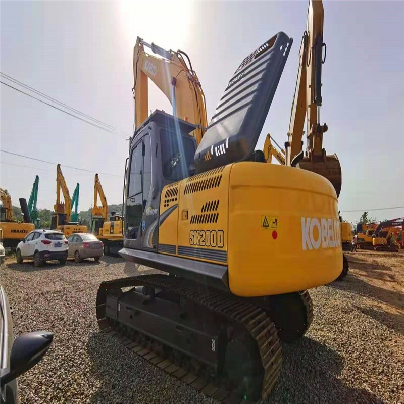 Utilisé Kobelco Digger SK200-8 de seconde main 20 tonnes gros type Excavateur à rampe 114kw