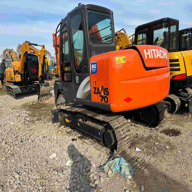 Mini excavateur d'occasion Hitachi ZX70 d'occasion 7t Original Crawler Tracked Digger 39kw