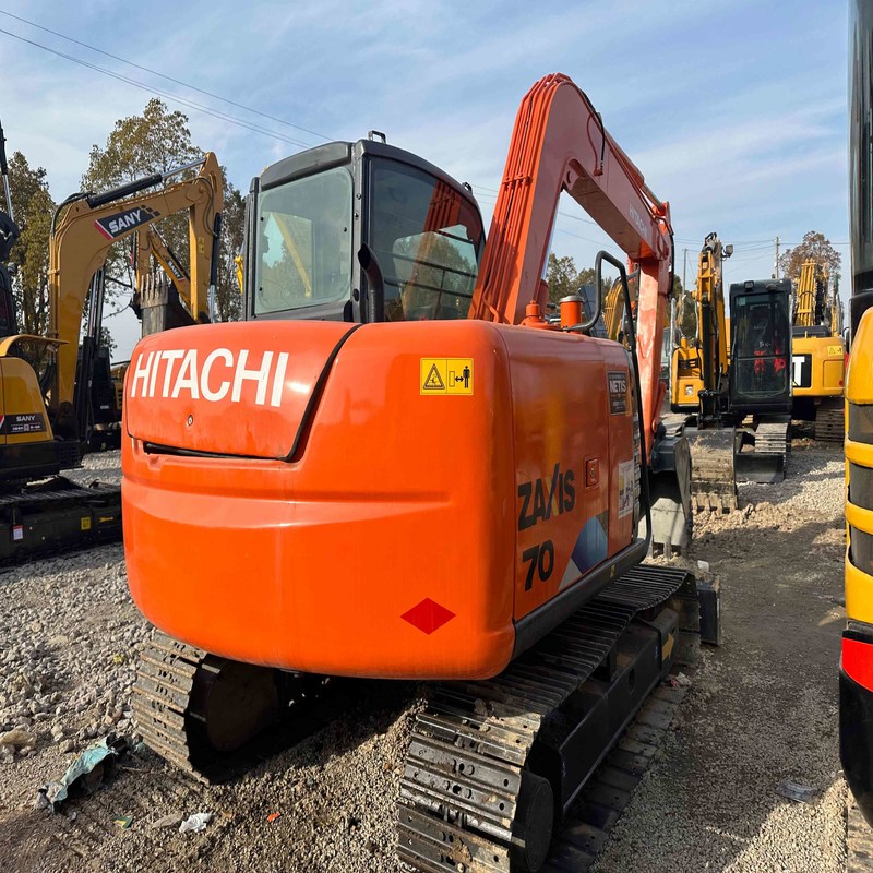 Mini excavateur d'occasion Hitachi ZX70 d'occasion 7t Original Crawler Tracked Digger 39kw