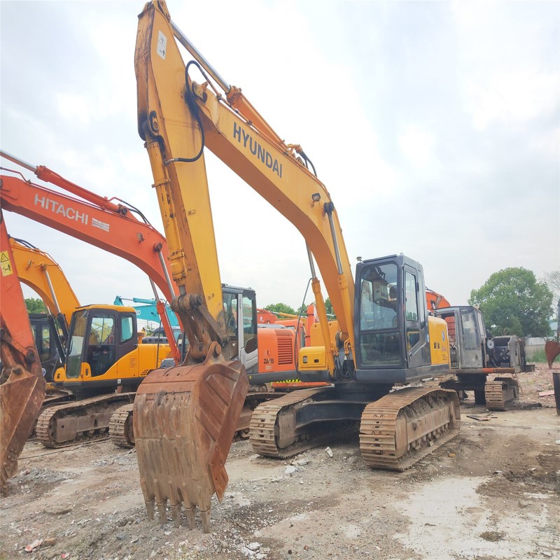 Excavateur Hyundai R225LC-7 d'occasion de 22 tonnes