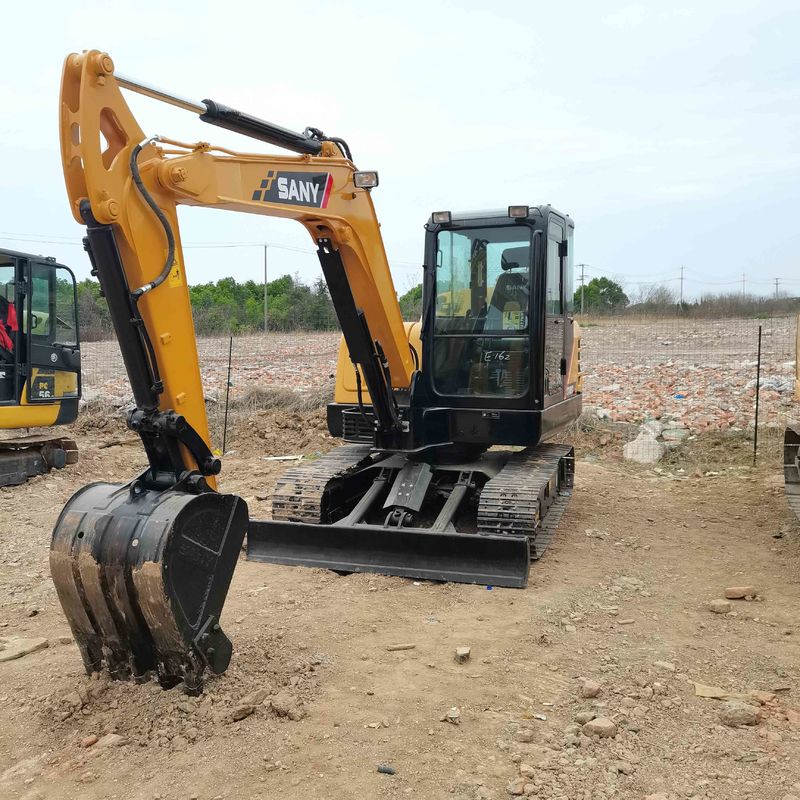 Excavateur à rouleaux miniature de type petit de 6 tonnes utilisé SANY Digger SY60