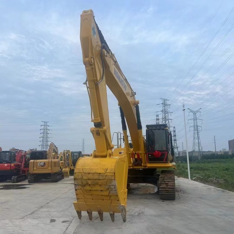 Utilisé Komatsu Digger PC350 Utilisé 35 tonnes Grand type Excavateur à rampe à grande échelle 180kw
