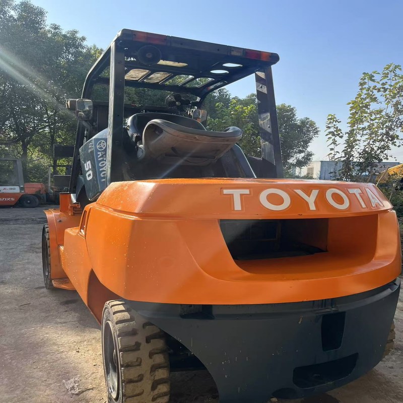 Venteuse de chariots élévateurs FD50 Toyota Diesel 5 tonnes Hauteur maximale de levage 4,5 m