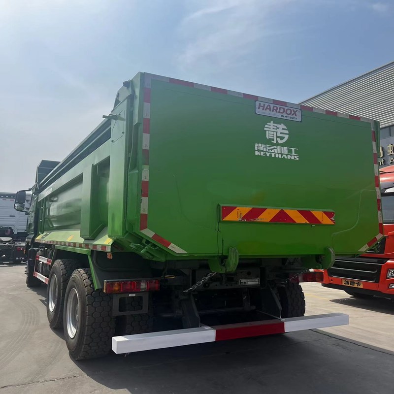 Camion à ordures d'occasion Howo G7S Sinotruk Howo 6x4 Tipper 10 roues manuak diesel