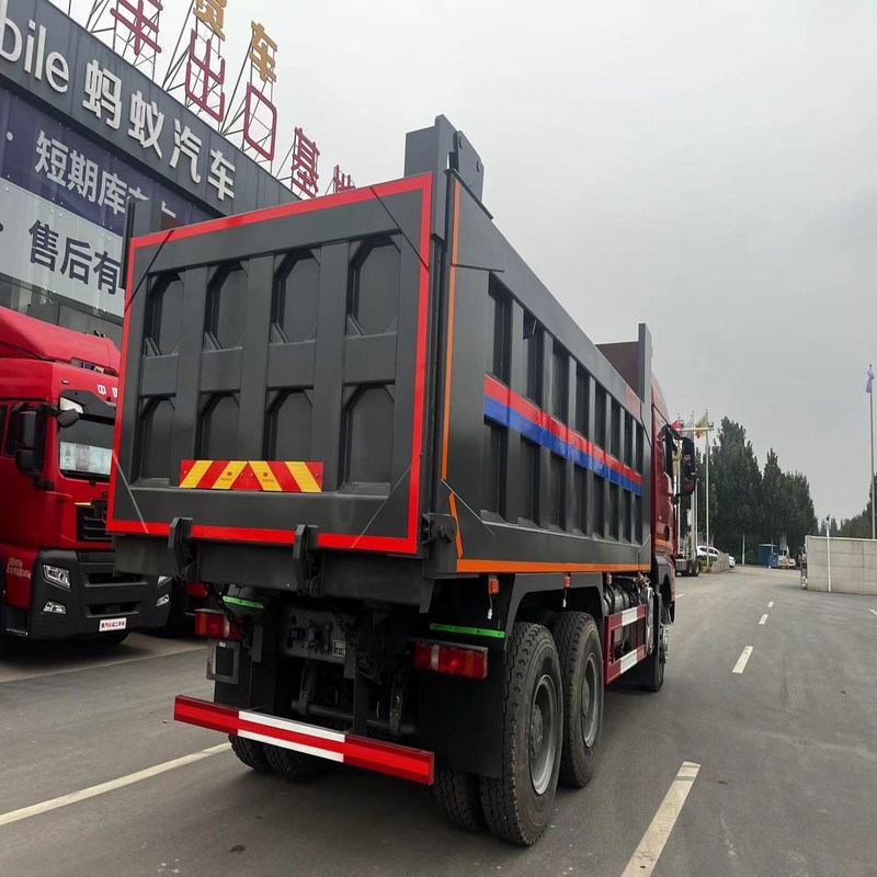 Camion à ordures d'occasion Howo G7-G Sinotruk Howo 6x4 Tipper 10 roues diesel manuel