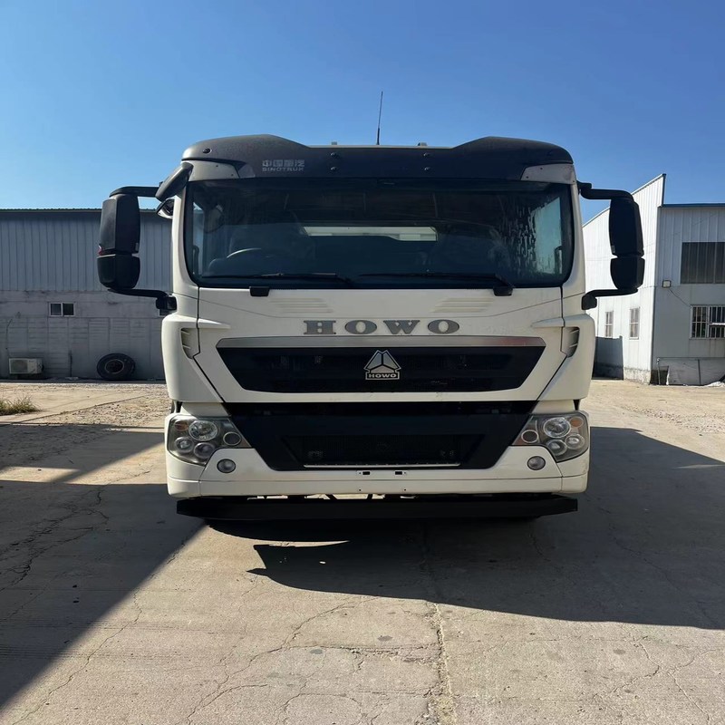 Camion à benne basculante d'occasion Howo T5G Sinotruk Howo 6x4 Benne 10 Wheeler diesel manuel