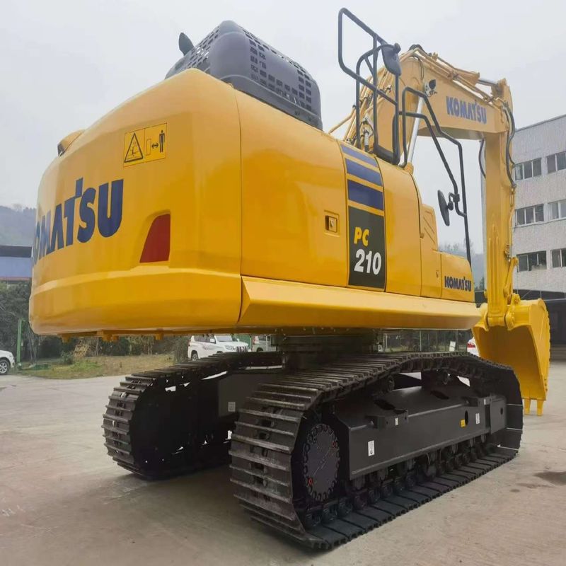 Excavateur Komatsu PC210 d'occasion de 21 tonnes