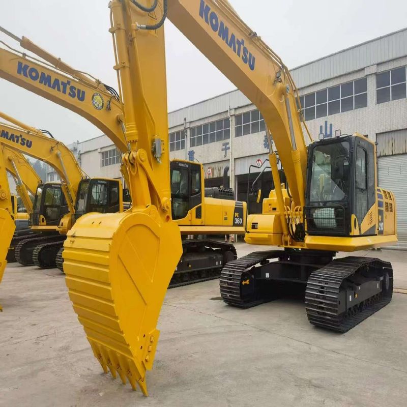 Excavateur Komatsu PC210 d'occasion de 21 tonnes