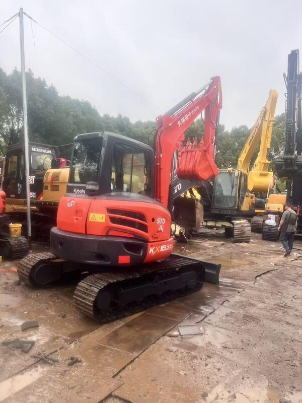 Mini pelle sur chenilles Kubota Digger KX163 5,5 tonnes d'occasion, 35,5 kW avec godet 0,19 m3