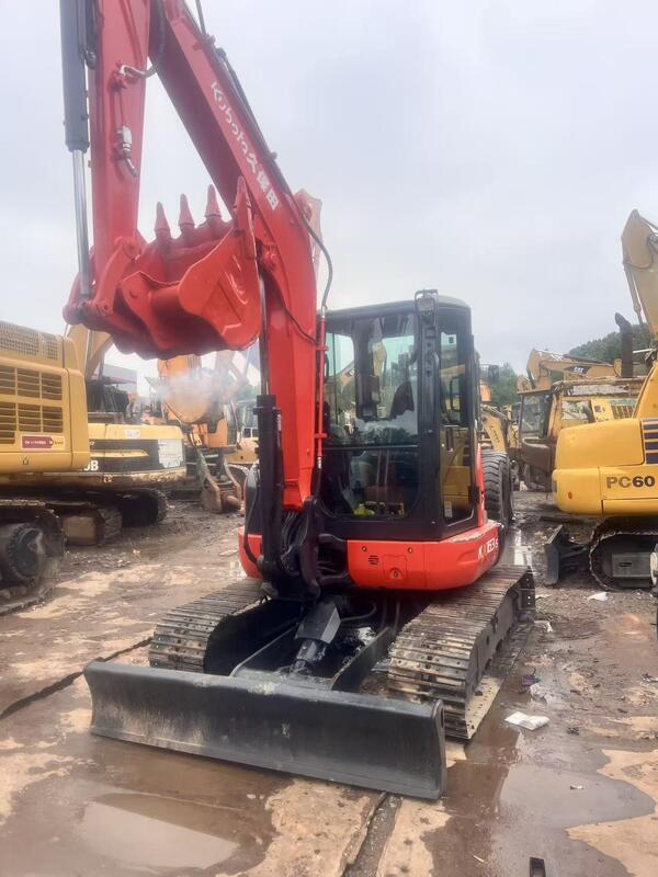 Mini pelle sur chenilles Kubota Digger KX163 5,5 tonnes d'occasion, 35,5 kW avec godet 0,19 m3