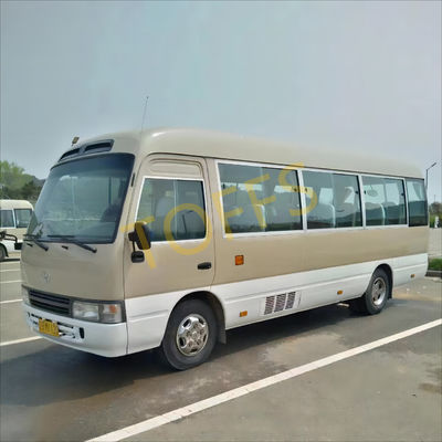 Minibus d'occasion moyen Toyota Coaster 4x4 30 sièges pour le transport urbain